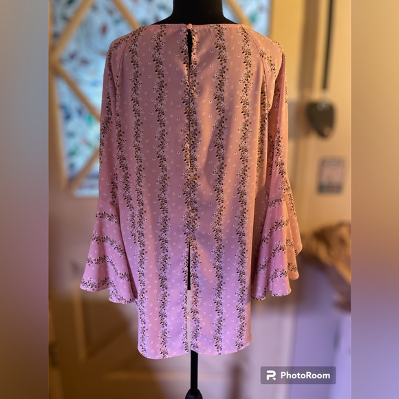 Pink blouse - Picture 2 of 2